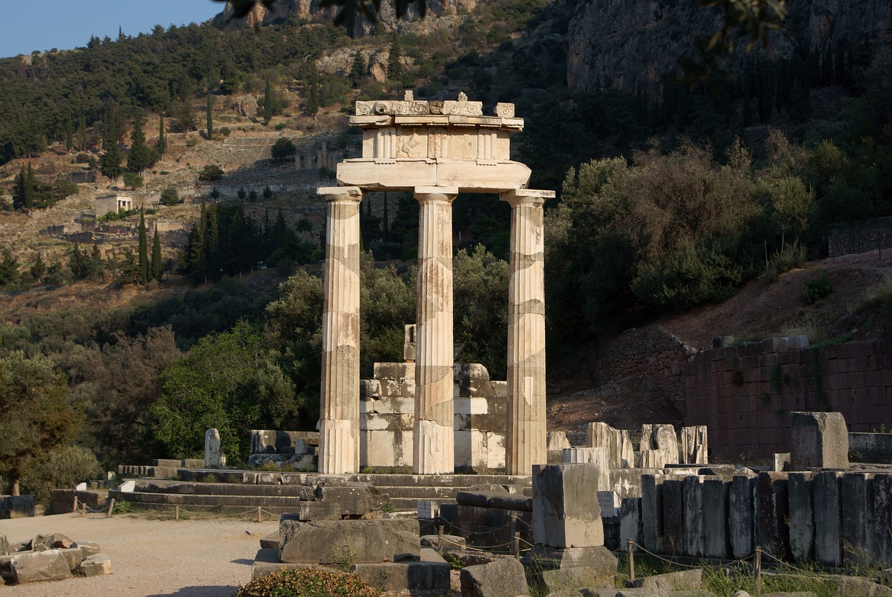 The Rise and Fall of the Hellenistic Kingdoms - A Case Study